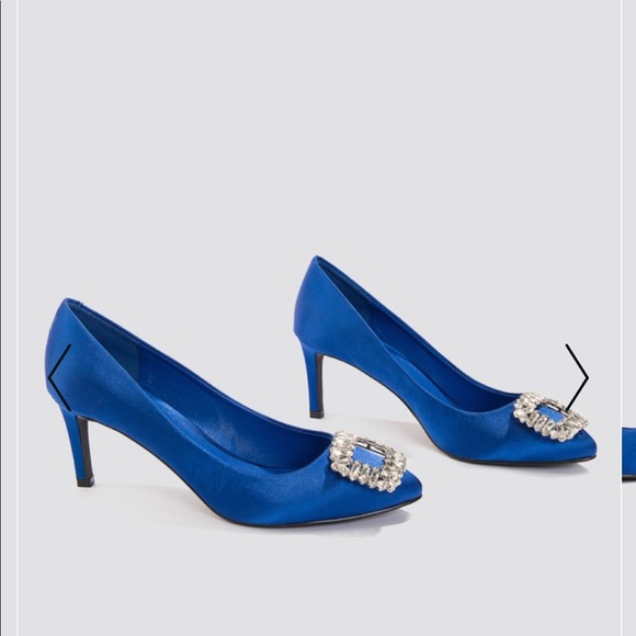 mid heel blue shoes